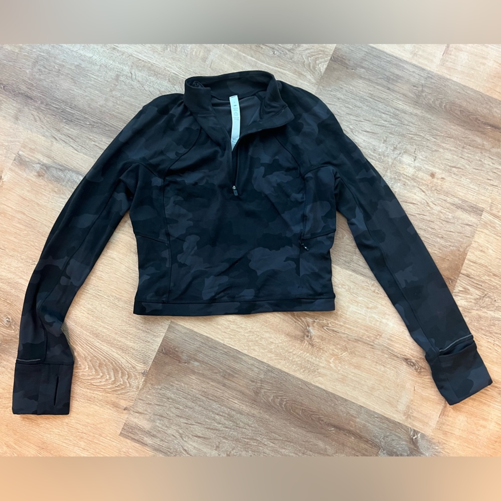 Lululemon Cropped Half Zip size 6